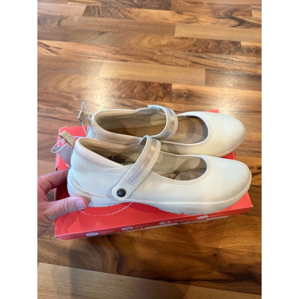 JSPORT Artisan Cream Mary Jane Shoes Women's Size‎ US 7.5 Comfort